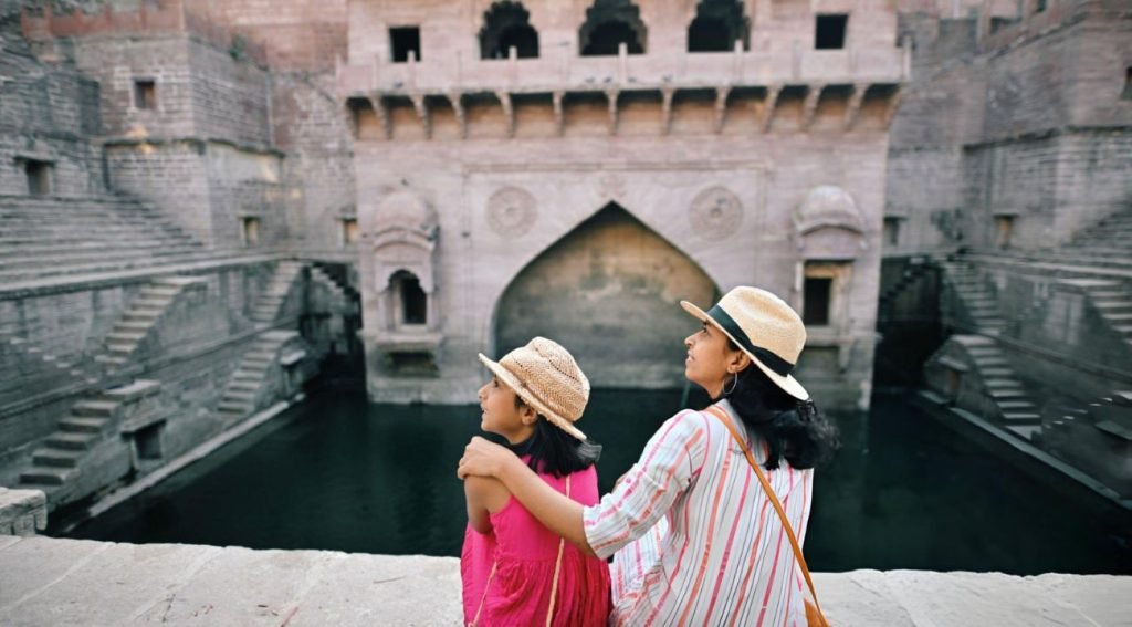 5 Reasons Why A Family Holiday Tour To India Should Be On Your Bucket List? 3 mother and daughter enjoying quality time on tour