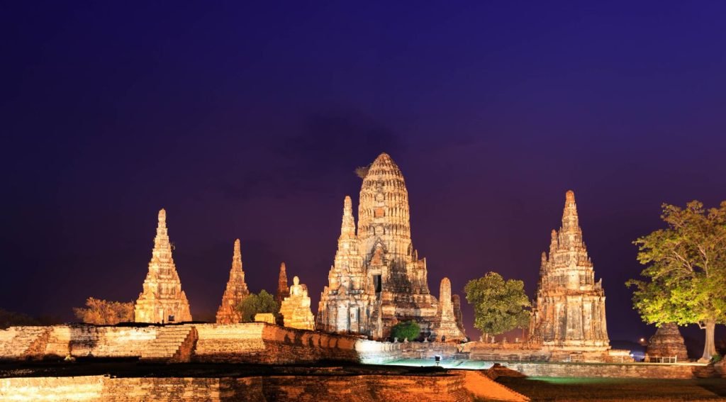 wat chaiwatthanaram twilight ayutthaya thailand