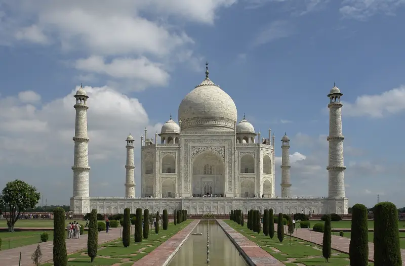 What outdoor activities can be enjoyed in Agra? 1 Taj Mahal Agra India