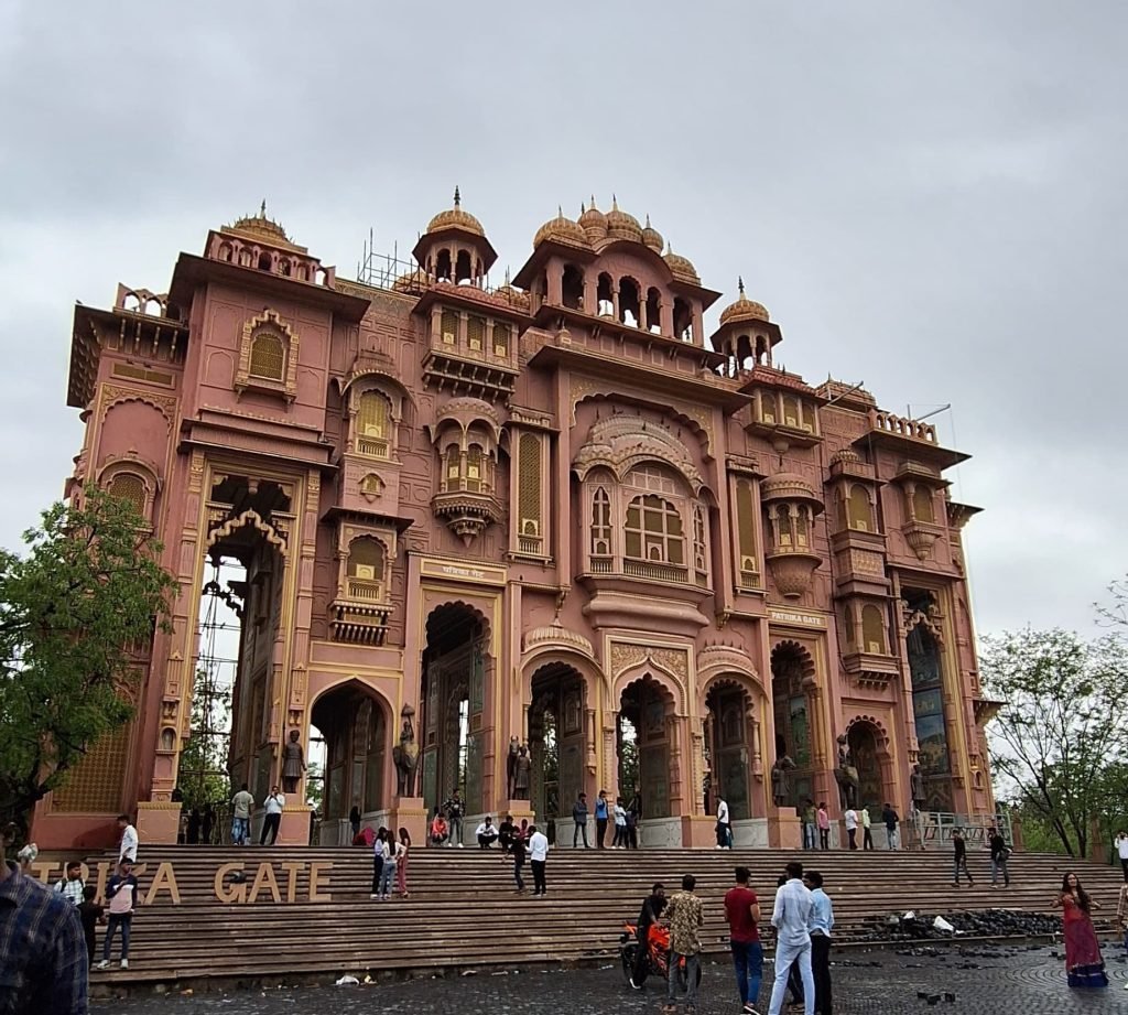Jaipur - the Pink City of India Top Tourist Destinations in India